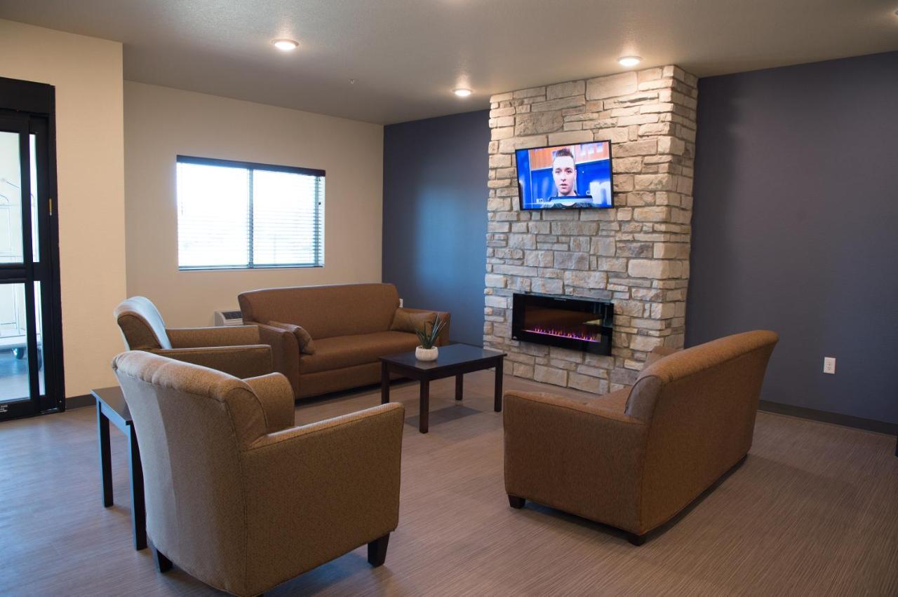 Cobblestone Inn & Suites - Forest City Exteriér fotografie